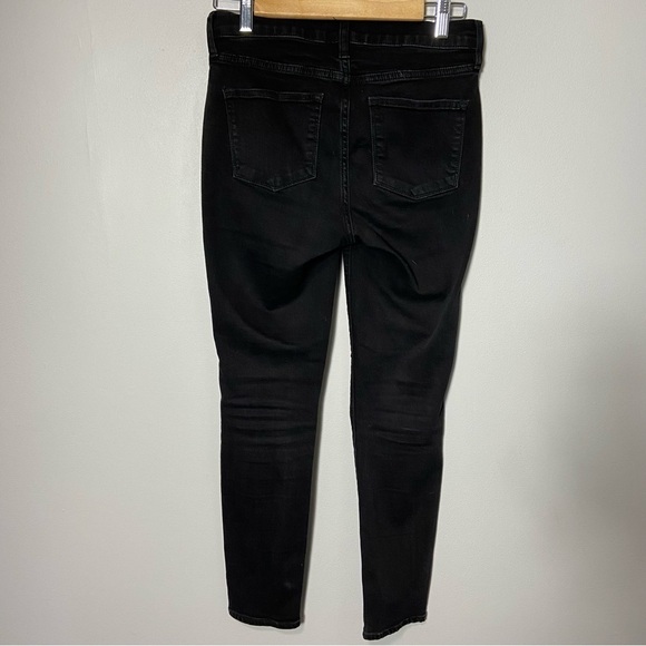J. Crew 8" midrise black skinny jean in signature stretch in size 27 Item J5498 - Picture 3 of 5